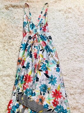 Flowy sleek flower retro sundress small woman’s